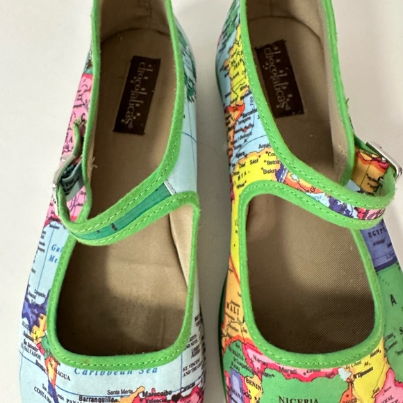 CHOCOLATCIAS Bonvoyage world map green woman Mary Jane comfort flat artsy travel - Picture 6 of 9